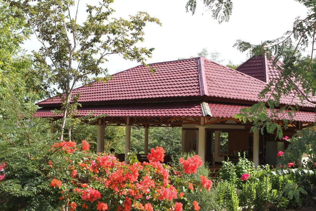 Waecicu Beach Inn Labuan Bajo Dış mekan fotoğraf